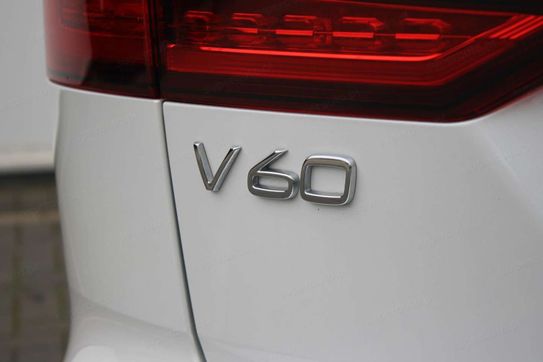 Volvo V60 T6 AWD Plug-In Hybrid Plus Dark