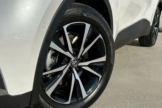 Toyota C-HR Style 2.0 Hybrid Dynamic Force Plug-in