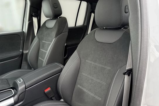 Mercedes GLB 220 d 4-Matic AMG Line 8G-DCT