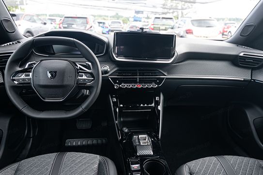 Peugeot 2008 Allure e-DCS 1.2 mHEV