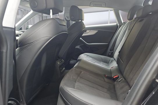 Audi A5 35 TDI mHEV S tronic