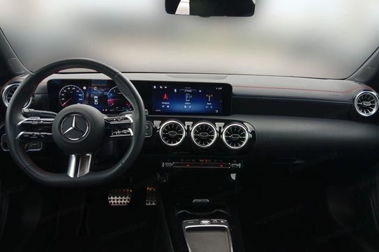 Mercedes CLA 180 AMG Line