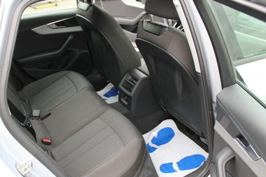 Audi A4 35 TFSI mHEV S tronic