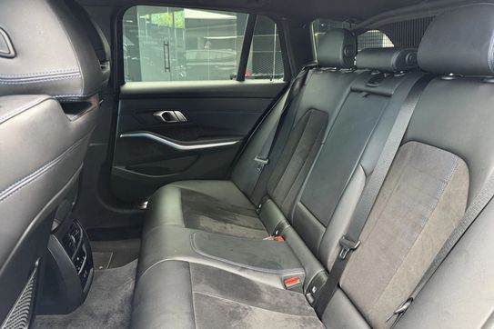 BMW Seria 3 330e PHEV xDrive M Sport aut