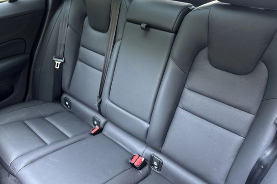 Volvo V60 B4 B Plus Dark aut