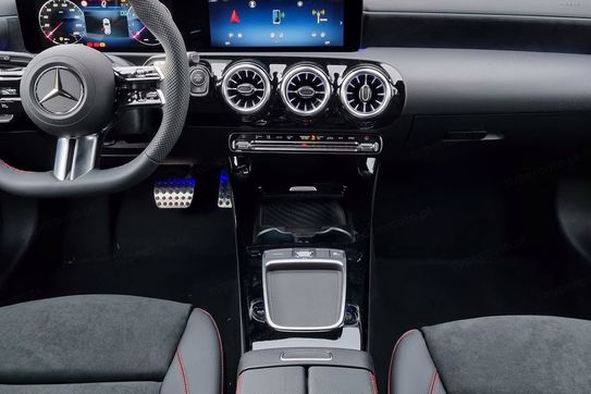 Mercedes Klasa A 220 4MATIC AMG Line