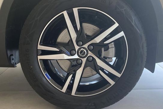 Volvo XC40 B3 Plus Dark