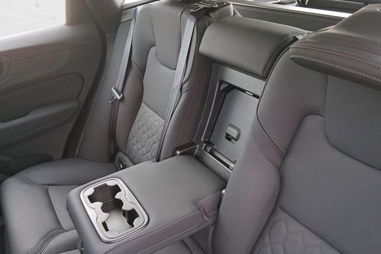 Volvo XC60 B5 B AWD Plus Dark aut