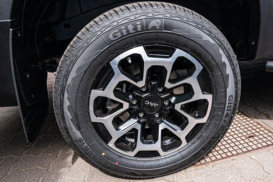 Jac T9 8AT 4x4