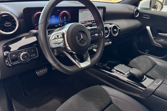 Mercedes Klasa A 250 e AMG Line
