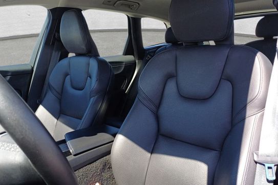 Volvo XC60 B4 D Plus Dark aut