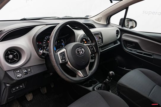 Toyota Yaris Active