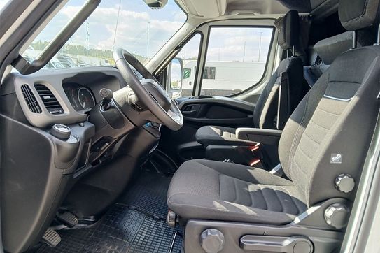 Iveco Daily 70C18 Zabudowa + Tył spanie