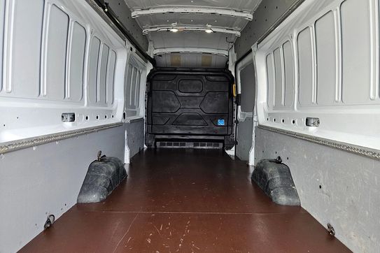 Ford Transit L4H3