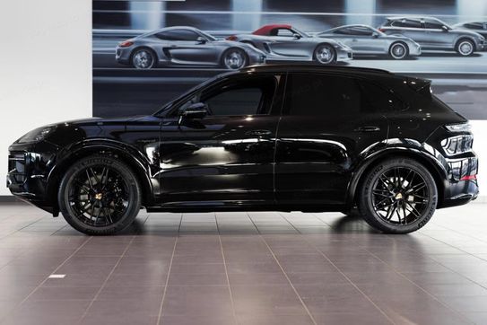 Porsche Cayenne E-Hybrid Black Edition