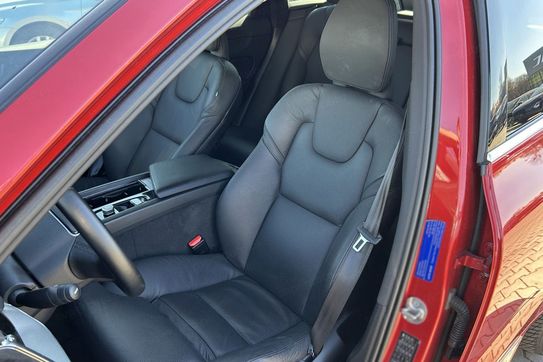 Volvo XC60 B4 D AWD Plus Bright aut