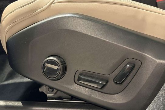 Volvo XC90 B5 AWD Plus Bright