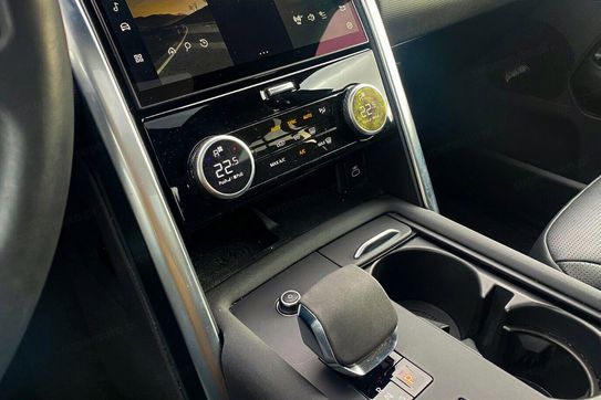 Land Rover Discovery V D250 Dynamic SE