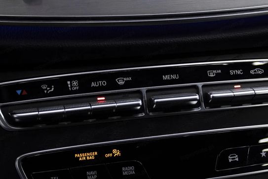 Mercedes Klasa E 220 d 4MATIC AMG Line