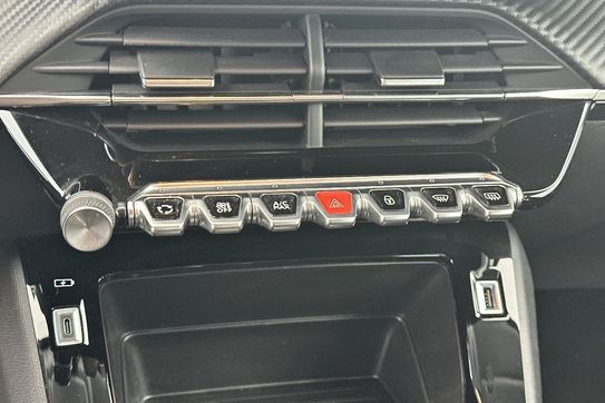 Peugeot 208 Active 1.5 Electric 50 kWh AT