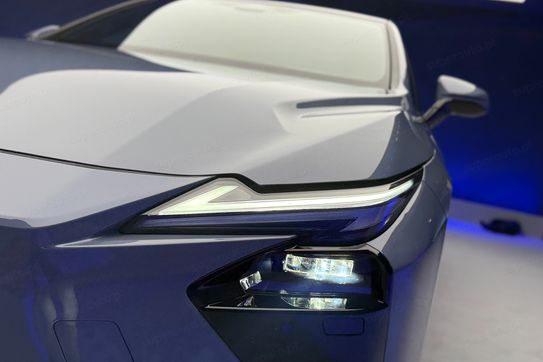 Lexus ES 500e Prestige AWD