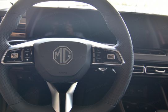 MG HS 1.5T HEV+ Excite aut