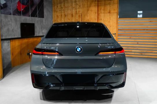 BMW Seria 7 740d xDrive M Sport
