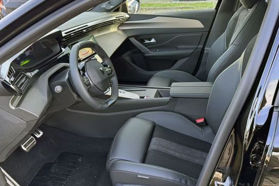 Peugeot 308 GT Exclusive S&S e-DCS6 1.2 mHEV