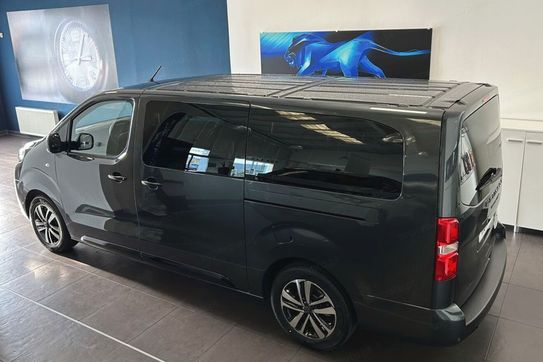 Peugeot Traveller Long L2H1 Business VIP EAT8