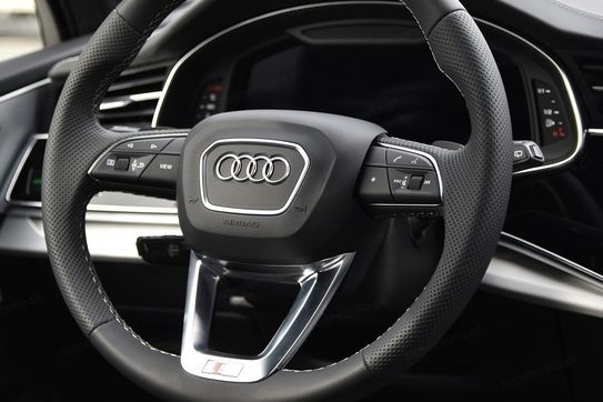 Audi Q7 55 TFSI e quattro