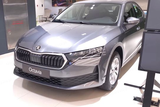 Skoda Octavia Essence 1.5 TSI mHEV DSG