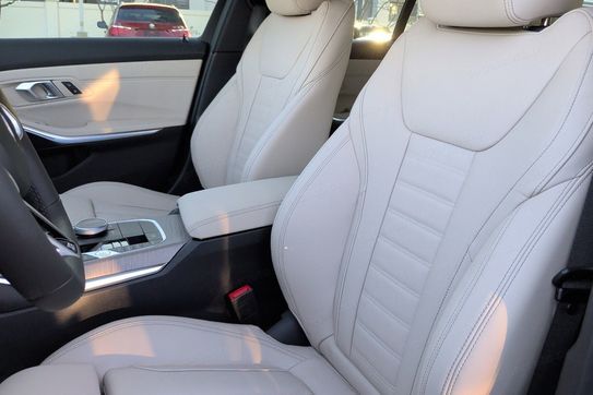 BMW Seria 3 320i xDrive M Sport