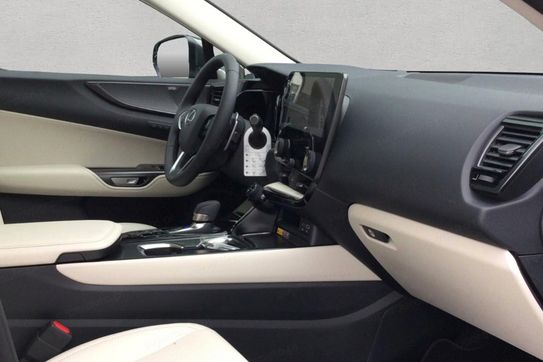Lexus NX 350h Omotenashi 2.5 Hybrid AWD