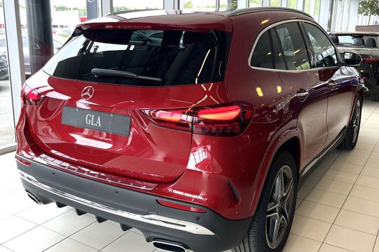 Mercedes GLA 200 AMG Line