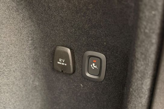 Volvo V60 B4 B Plus Dark