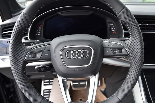 Audi Q7 TDI quattro S Line
