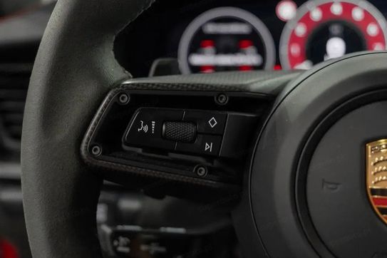 Porsche 911 Carrera 4 GTS