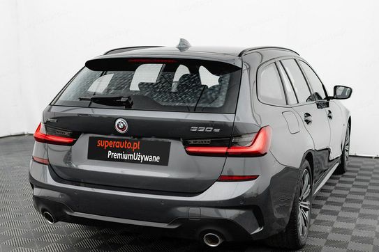 BMW Seria 3 330e xDrive M Sport sport-aut