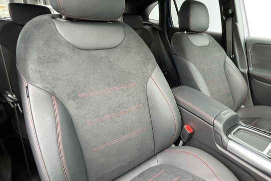 Mercedes GLA 200  AMG Line