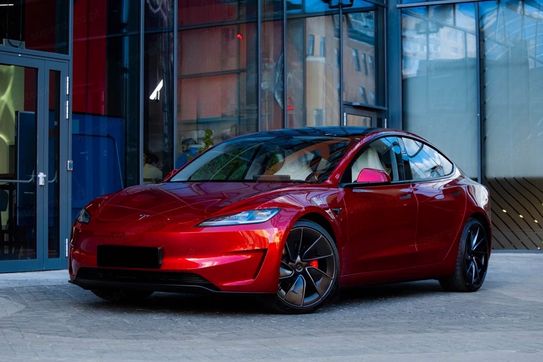 Tesla Model 3 Performance AWD