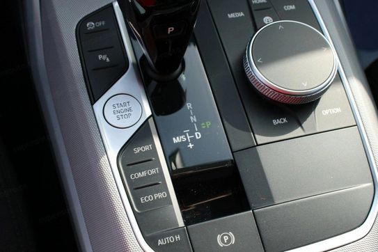 BMW Seria 3 318d aut