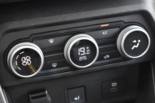 Dacia Jogger Extreme 7-miejsc 1.6 Full Hybrid