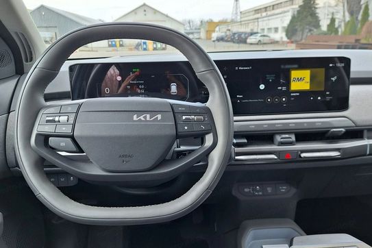 Kia EV3 81.4kWh Business Line