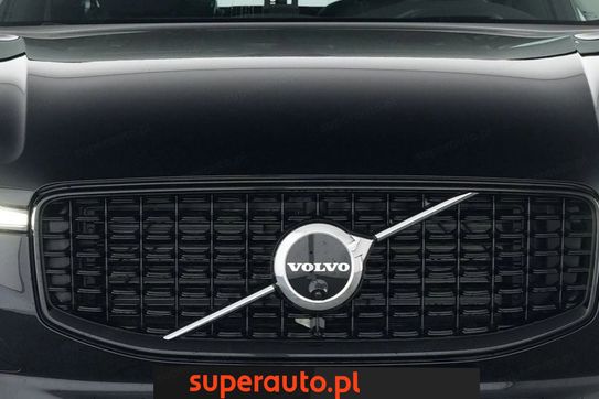 Volvo XC60 B5 B AWD Ultra Dark