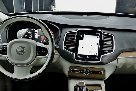 Volvo XC90 T8 Plug-In Hybrid AWD Inscription 7os