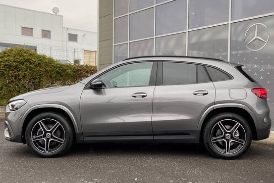 Mercedes GLA 200  AMG Line