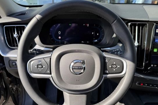 Volvo XC60 B4 D AWD Momentum