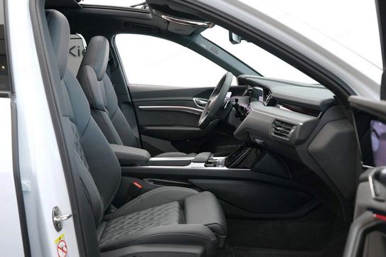 Audi Q8 SQ8 TFSI quattro Tiptronic