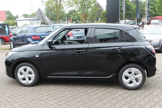 Suzuki Swift Premium Plus 1.2 Dualjet SHVS