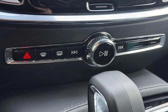 Volvo V60 T6 AWD Plug-In Hybrid Plus Dark